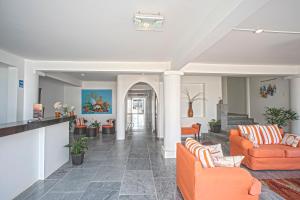 Posezení v ubytování Hotel La Ría Playas