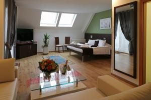 Postel nebo postele na pokoji v ubytování Threeland Hotel + 37 fotografií