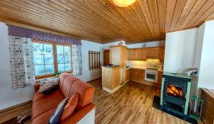 Η κουζίνα ή μικρή κουζίνα στο Apartment Almhaus Innerkrems