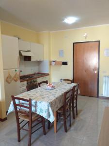 A kitchen or kitchenette at Casa Vacanze "Ai piedi di Assisi"