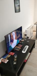 TV a/nebo společenská místnost v ubytování Apartamento Toledo San Justo