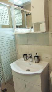 Koupelna v ubytování New Luxury Studio Corfu Town