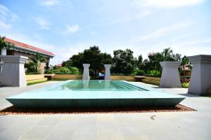 Bazén v ubytování Swosti Chilika Resort nebo v jeho okolí