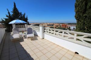 A balcony or terrace at Apart-rent Casa Grecs 2029 Még 34 kép