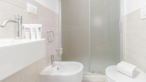 Kúpeľňa v ubytovaní Italianway - Bligny 19 Flat + 11 fotografií