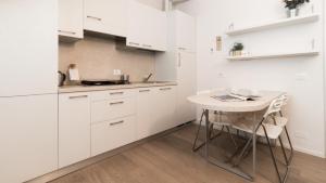 Kuchyňa alebo kuchynka v ubytovaní Italianway - Bligny 19 Flat