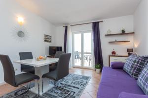 Χώρος καθιστικού στο Apartments Nautilus Orašac