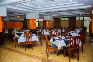 Εστιατόριο ή άλλο μέρος για φαγητό στο Utalii Hotel