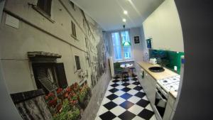 Kuchnia lub aneks kuchenny w obiekcie Maya's Flats & Resorts 19 & 20 - Ogarna