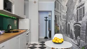Kuchnia lub aneks kuchenny w obiekcie Maya's Flats & Resorts 19 & 20 - Ogarna