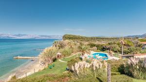 Vue panoramique sur l'établissement Ibiscus Corfu Hotel