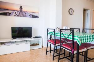 Telewizja i/lub zestaw kina domowego w obiekcie Los Cristianos 3