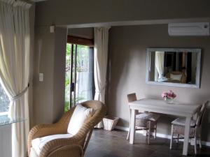 Gallery image of 123 Ocean View Drive Apartment in Cape Town