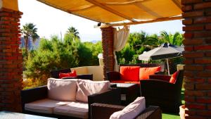 A seating area at Stavros Villas&Apartments
