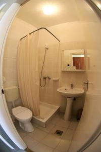 Ett badrum på Hotel Bara Junior
