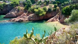 Afbeelding uit fotogalerij van Sagaro garden, Jardin privado, piscina, 150 m playa in S'Agaro