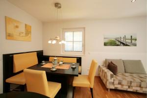 Posedenie v ubytovaní EXCLUSIVE APARTMENTS - inclusive Zell am See-Kaprun Sommerkarte und unbegrenztem Tauern SPA Eintritt
