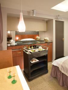 A kitchen or kitchenette at Carrot ISE (Adult Only)