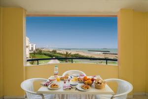 Φαγητό σε αυτό το ξενοδοχείο διαμερισμάτων ή κάπου εκεί κοντά