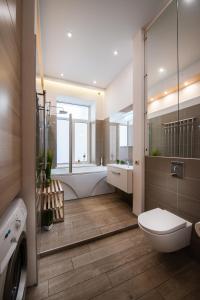Gallery image of KievApts Maydan Apartments in Kyiv