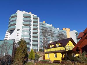Budova, v ktorej sa apartmán nachádza