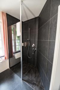 Koupelna v ubytování Wassermühle Heiligenthal