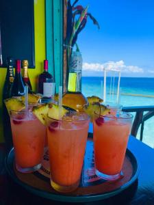 Minuman di King Lewey's Island Resort