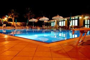 The swimming pool at or close to Hotel Club Sabbiadoro