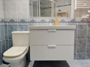A bathroom at Apartamento Picasso