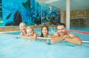 Бассейн в Familienparadies Sporthotel Achensee - FAMILIES ONLY или поблизости