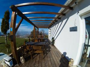 Uma varanda ou terrao em Natura Glamping