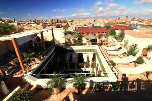 Vista generica su Marrakech o vista sulla città dall'interno del riad