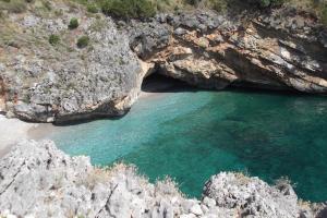 Φυσικό τοπίο κοντά σε αυτό το κάμπινγκ +20 φωτογραφίες