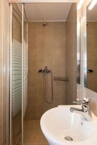 Kúpeľňa v ubytovaní Homz AH02 Kolonaki Penthouse Studio