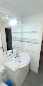 Ένα μπάνιο στο PRIMERA LÍNEA, PISCINA, WiFi, PÁDEL y más! #2