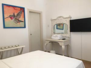 TV a/nebo společenská místnost v ubytování Bodrum Sade Pension