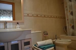 Kúpeľňa v ubytovaní Fabuloso apartamento familiar con piscina en Salou