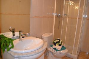 Kúpeľňa v ubytovaní Fabuloso apartamento familiar con piscina en Salou