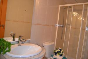 Kúpeľňa v ubytovaní Fabuloso apartamento familiar con piscina en Salou
