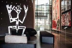 Ein Sitzbereich in der Unterkunft Penck Hotel Dresden