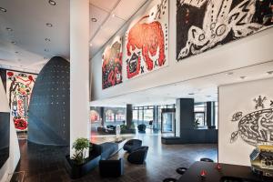 Ein Sitzbereich in der Unterkunft Penck Hotel Dresden