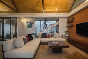 Gallery image of The Beach House in Batukaras