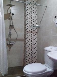 Hotel Inter的一间浴室