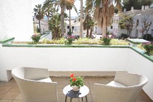 A balcony or terrace at Beautiful seafront house