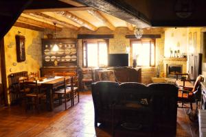Casa Rural Pedro - Artieda, Pirineo, Spain - Booking.com