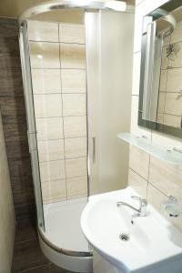 Kúpeľňa v ubytovaní DW Basia pokoje i apartament