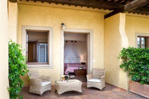 A seating area at Agriturismo L'Antica Fornace