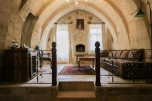 Χώρος καθιστικού στο Sultan Cave Suites