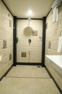 Fotografie z fotogalerie ubytování Kyriad Hotel Solapur by OTHPL v destinaci Solapur