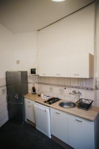 Virtuvė arba virtuvėlė apgyvendinimo įstaigoje Old School Zagreb